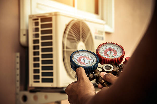 Professional Hvac technician working in Anna, TX